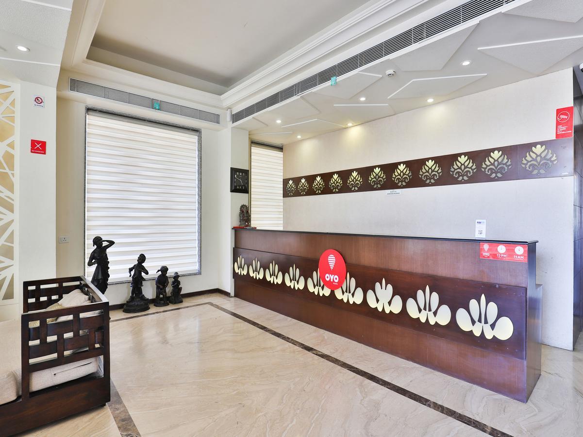 Oyo 4320 Hotel Aum Regency Vadodara Ngoại thất bức ảnh